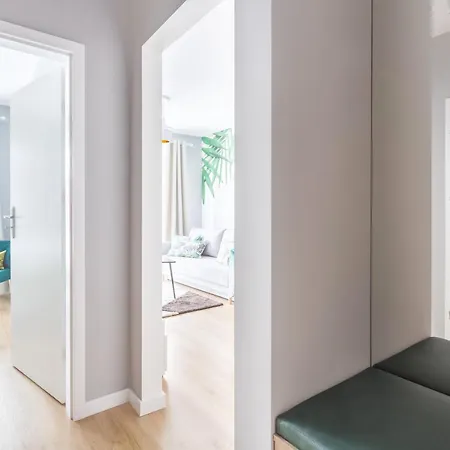 شقة H2 Apartment- Gasiorowskich 4 - Parking Podziemny - Self Check In 24h - Mtp Targi - Pkp - Sklep Netto W Budynku *
