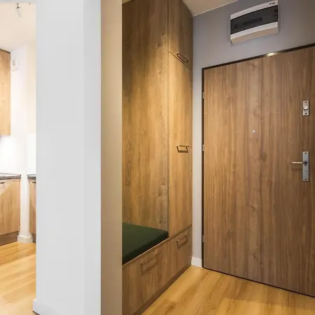 H2 Apartment- Gasiorowskich 4 - Parking Podziemny - Self Check In 24h - Mtp Targi - Pkp - Sklep Netto W Budynku شقة